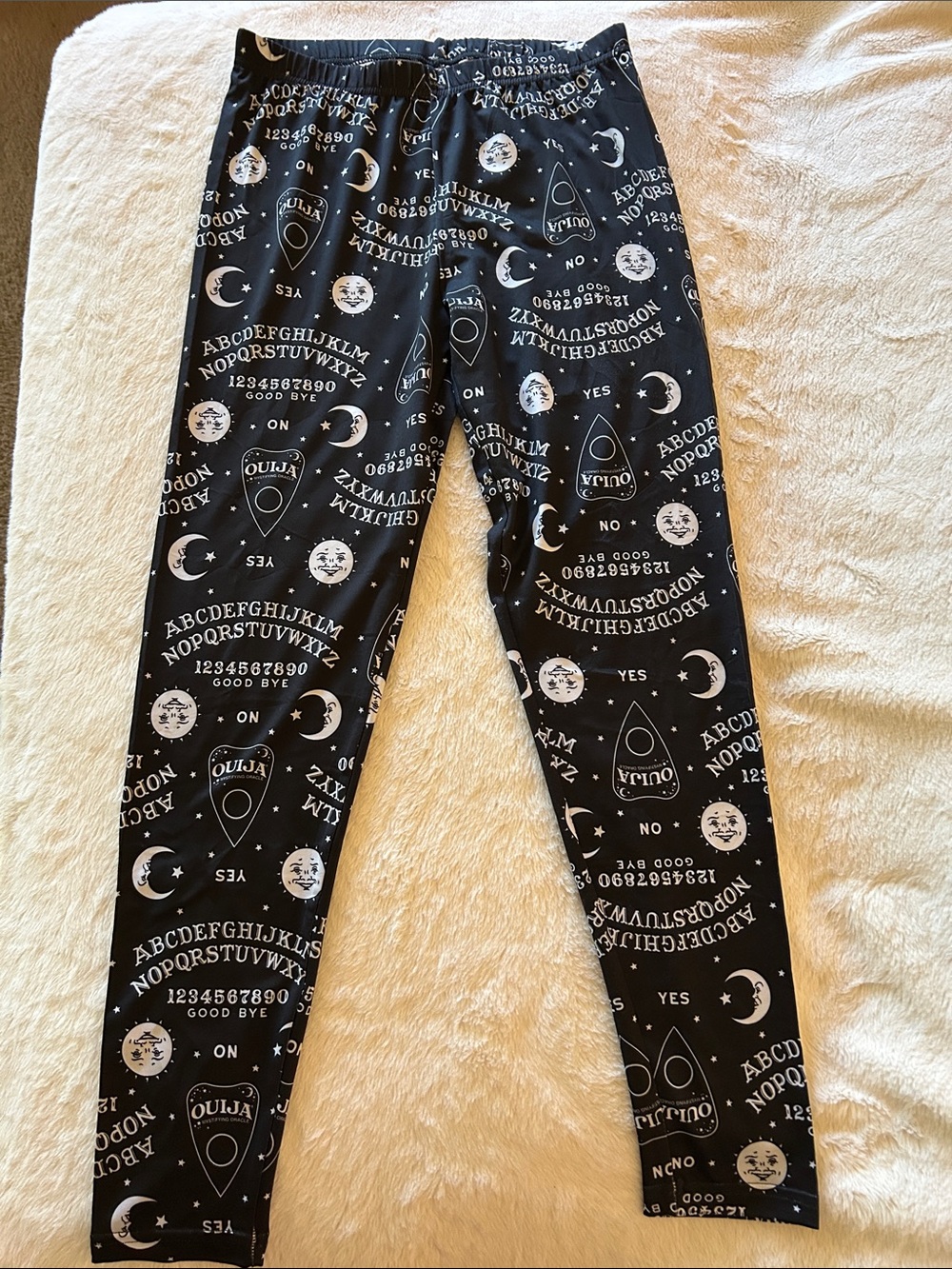 Hasbro Black Ouija Board Print Leggings